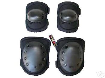 SET GINOCCHIERE E GOMITIERE NERE